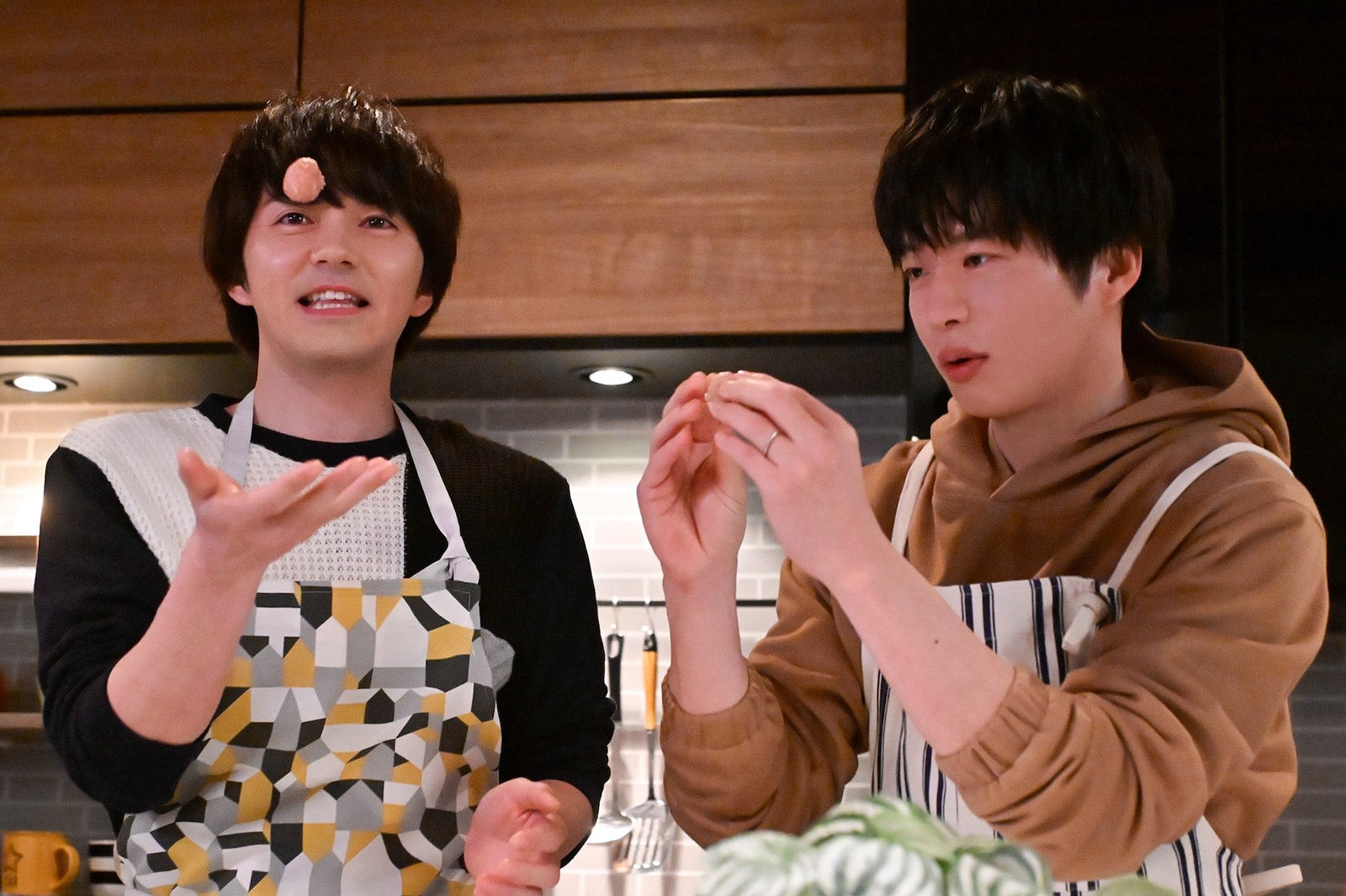 林遣都、田中圭（C）テレビ朝日