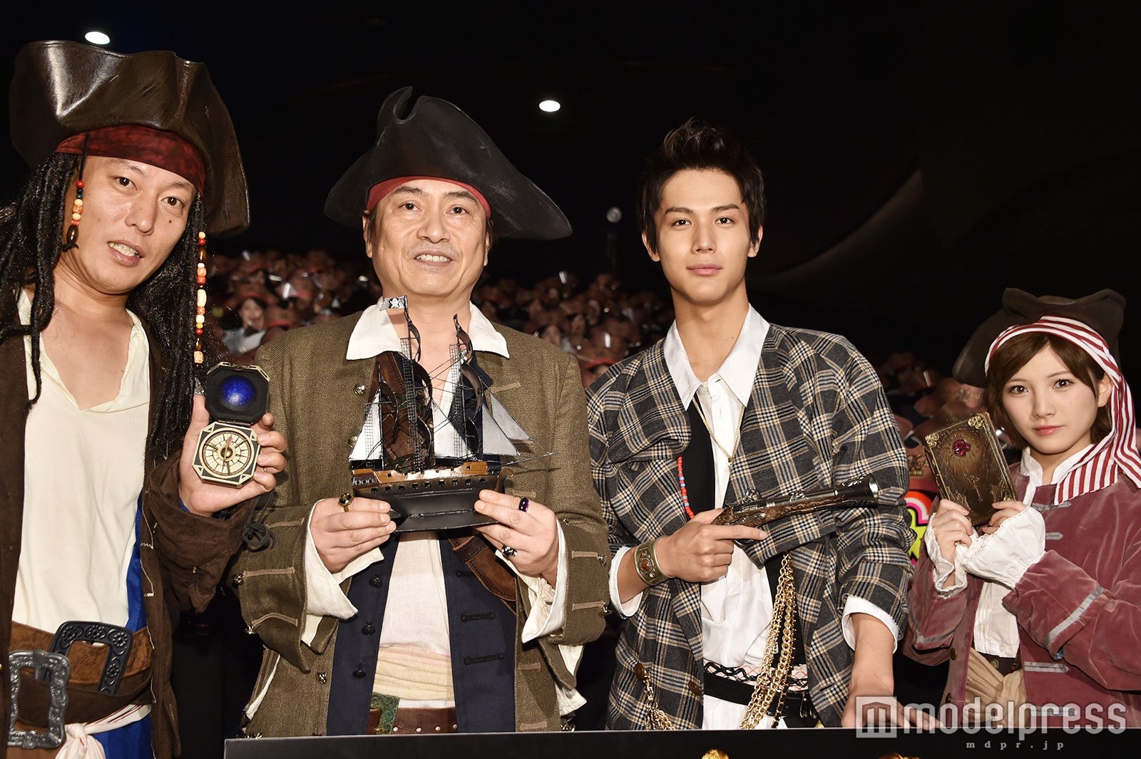 じゅんいちダビッドソン、平田広明、中川大志、岡田奈々 （C）モデルプレス