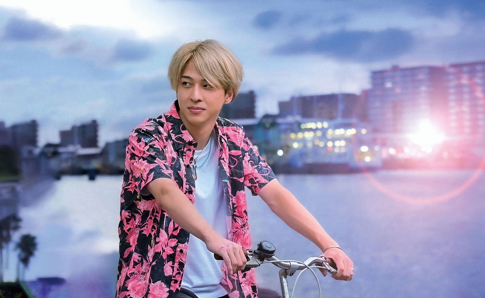 timelesz寺西拓人、初主演映画で探偵役熱演「天文館探偵物語」場面写真・特報映像解禁