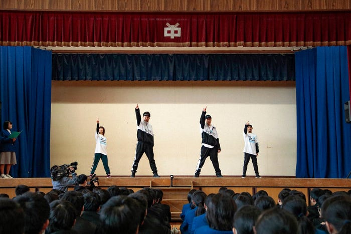 (写真中央)USA、TETSUYA(画像提供:所属事務所)