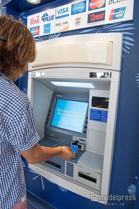 チップなど現金はATMでおろして／Photo by 内田恒（Hisashi Uchida）
