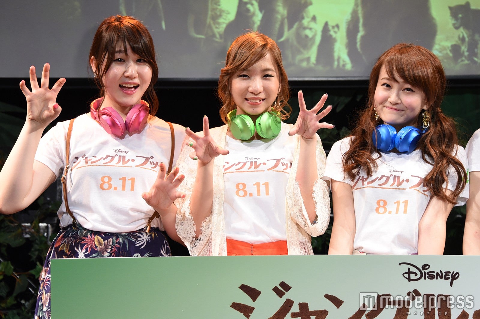 （左から）かれん、MAYU芹奈（C）モデルプレス