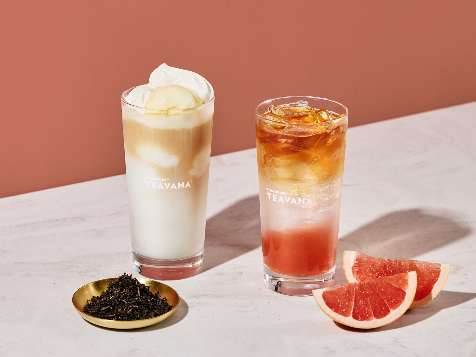 スターバックス ティー＆カフェ、濃厚ミルクティーアフォガート登場 新定番茶葉“アッサム クラシック”を採用