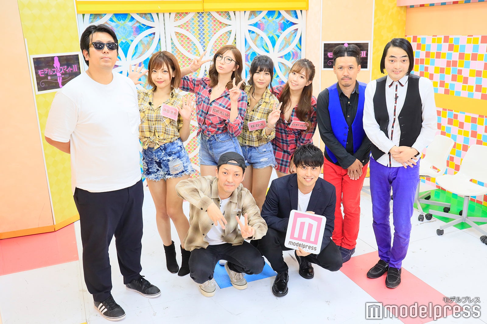 （前列）ニューヨーク（後列左から）ジャンボたかお、藤田恵名、松嶋えいみ、谷かえ、日野麻衣、ピスタチオ （C）モデルプレス