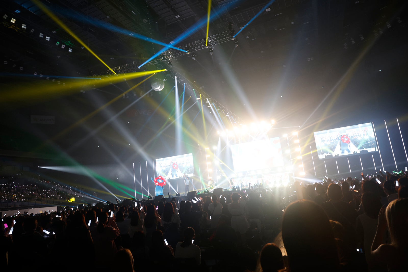 GENERATIONS（C）マイナビ TOKYO GIRLS COLLECTION 2023 AUTUMN／WINTER