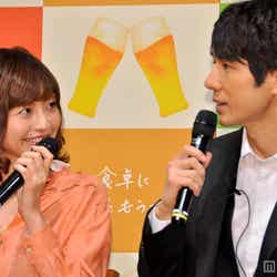 (写真左から)片瀬那奈、西島秀俊