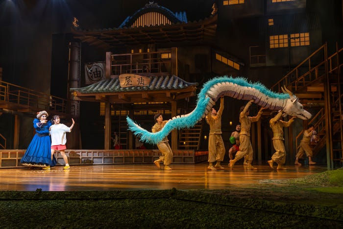 舞台「千と千尋の神隠し」(C)EllieKurttz