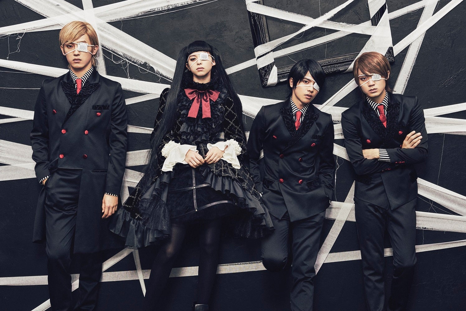 （左から）杉野遥亮、中条あやみ、志尊淳、磯村勇斗（C）2017映画「覆面系ノイズ」製作委員会