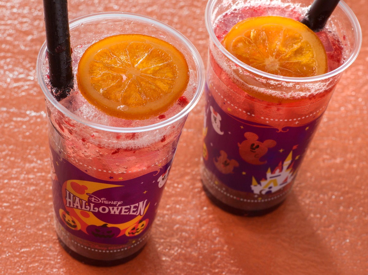 スパークリングドリンク（カシス＆オレンジ)¥600（C）Disney