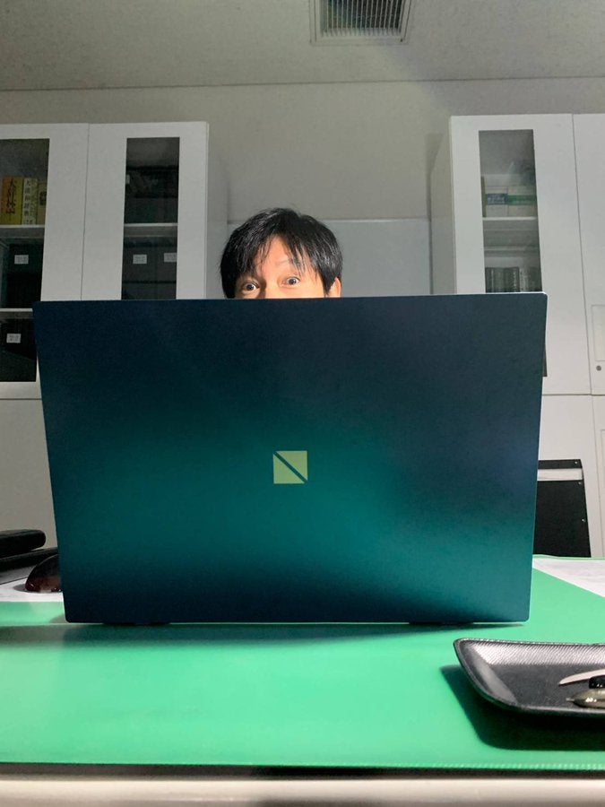 「最愛」井浦新、ひょっこりショットに“ギャップ萌え”する人続出