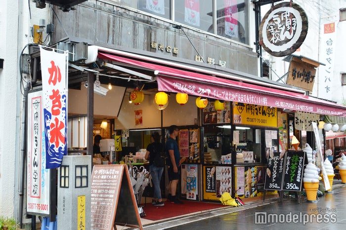 ナカノヤ琴平・中野うどん学校(C)モデルプレス