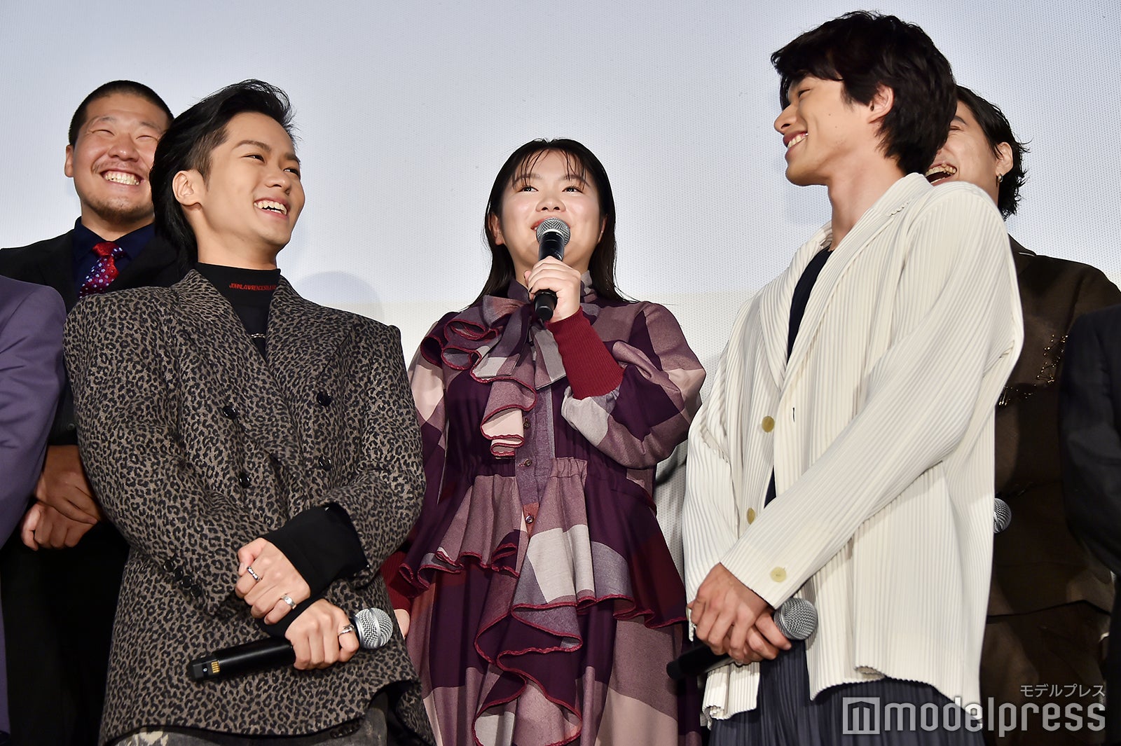 幼馴染キャストたち（C）モデルプレス