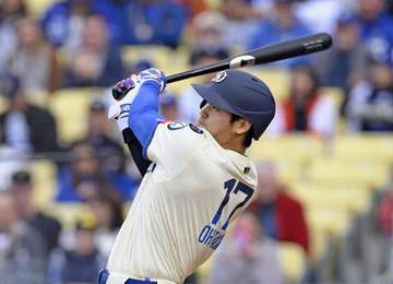 大谷翔平が3戦連続安打＆15戦連続出塁 2打席連続三振→初球のスイーパーを振り抜き右前打 コール大活躍で勝ち越しに成功