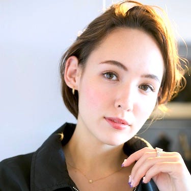 くせ毛に悩む40代必見 前髪アレンジ特集 簡単できれいに仕上がる髪型を紹介 モデルプレス くせ毛に悩む40代必見 前髪アレンジ特集 簡単できれいに仕上がる髪型を紹介 モデルプレス