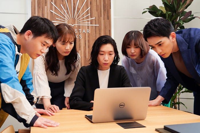 矢本悠馬、中村ゆり、江口のりこ、菅野莉央、町田啓太 (C)フジテレビ