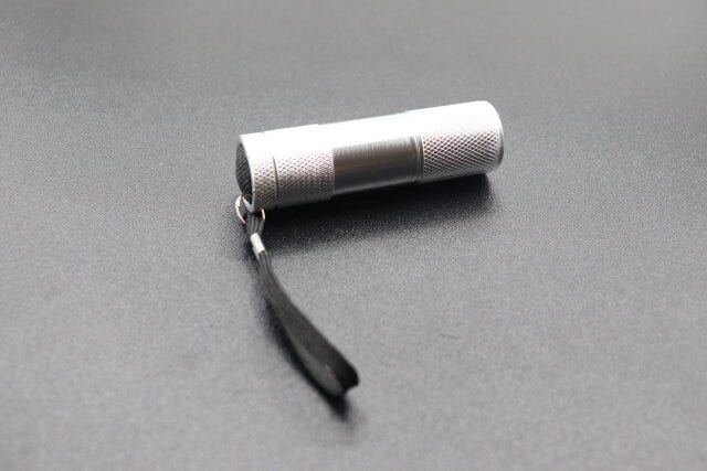 キャンドゥのLEDジェルネイルライトハンディタイプ