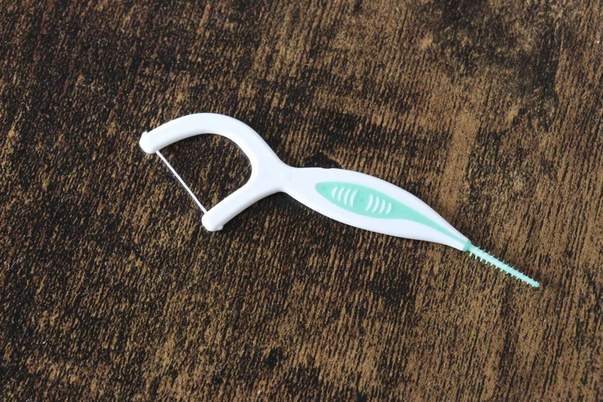 2wayソフト歯間フロス　形状