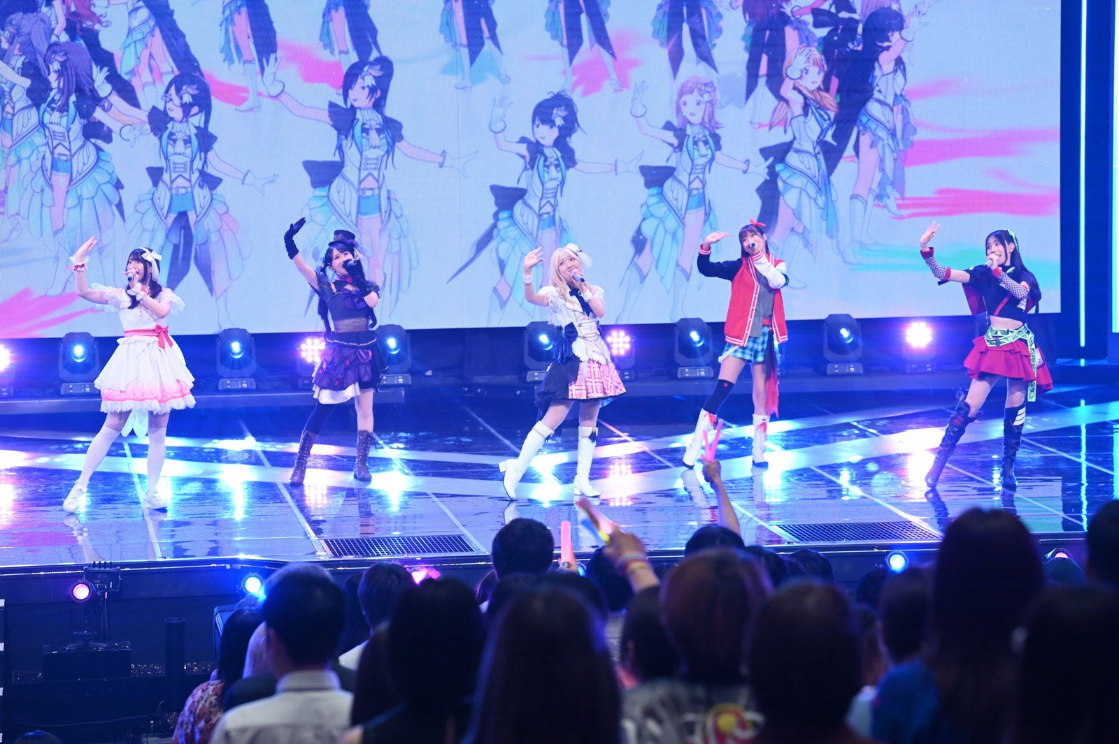 アイドルマスター シャイニーカラーズ「JOYNT POPS」（C）NHK