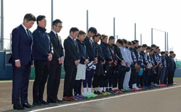 オリックス・岸田監督 神戸で「全部勝つ」阪神・淡路大震災から31年 福良GMら関係者約30人が黙とう