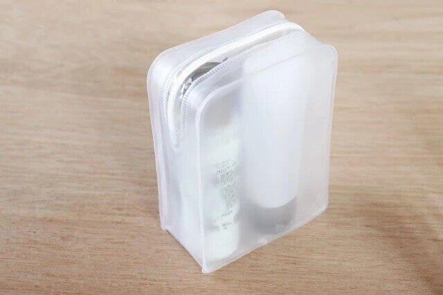 ダイソーの無印激似のお買い得品 ダイソーの角型ポーチ