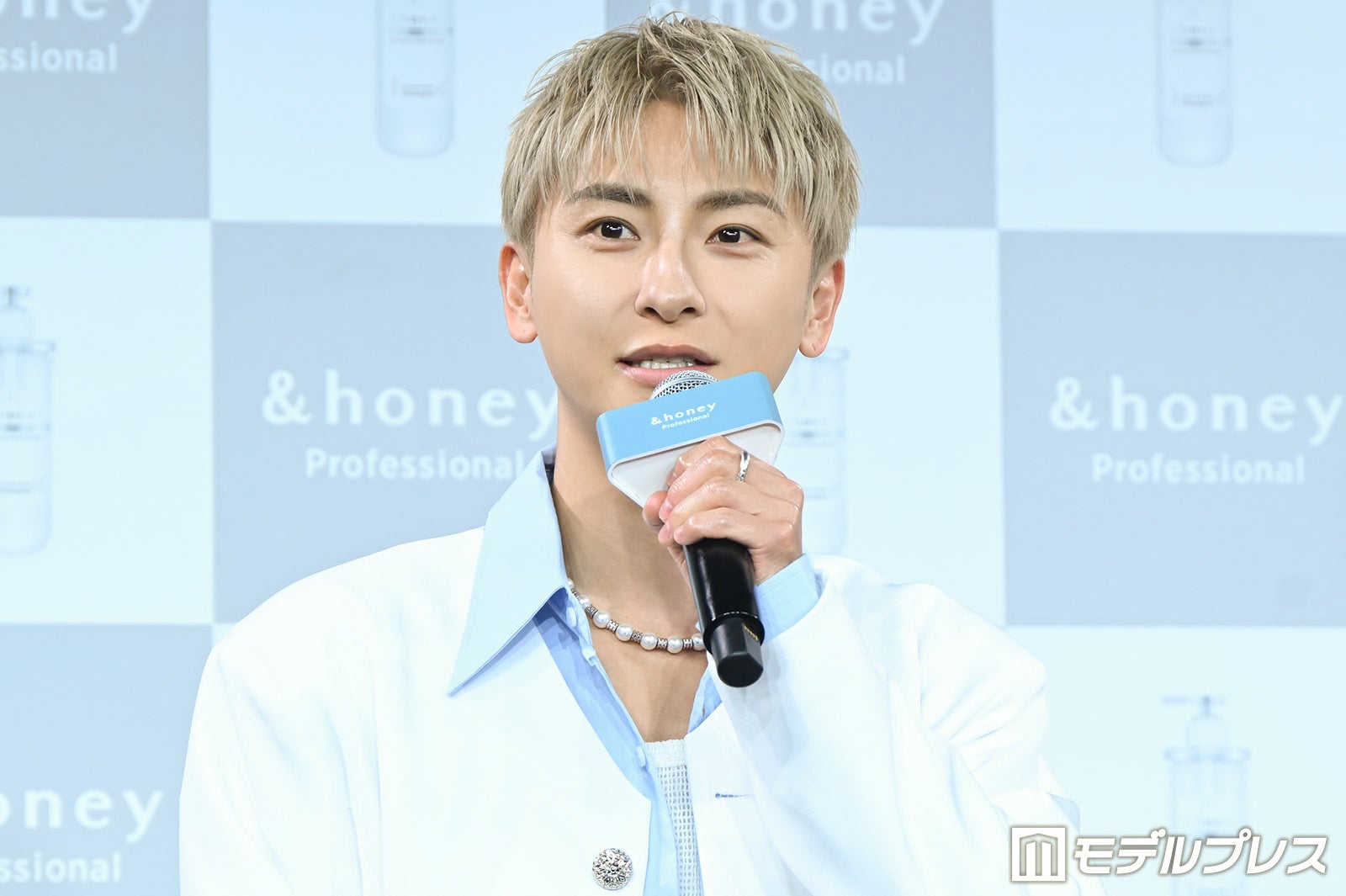 與真司郎（C）モデルプレス