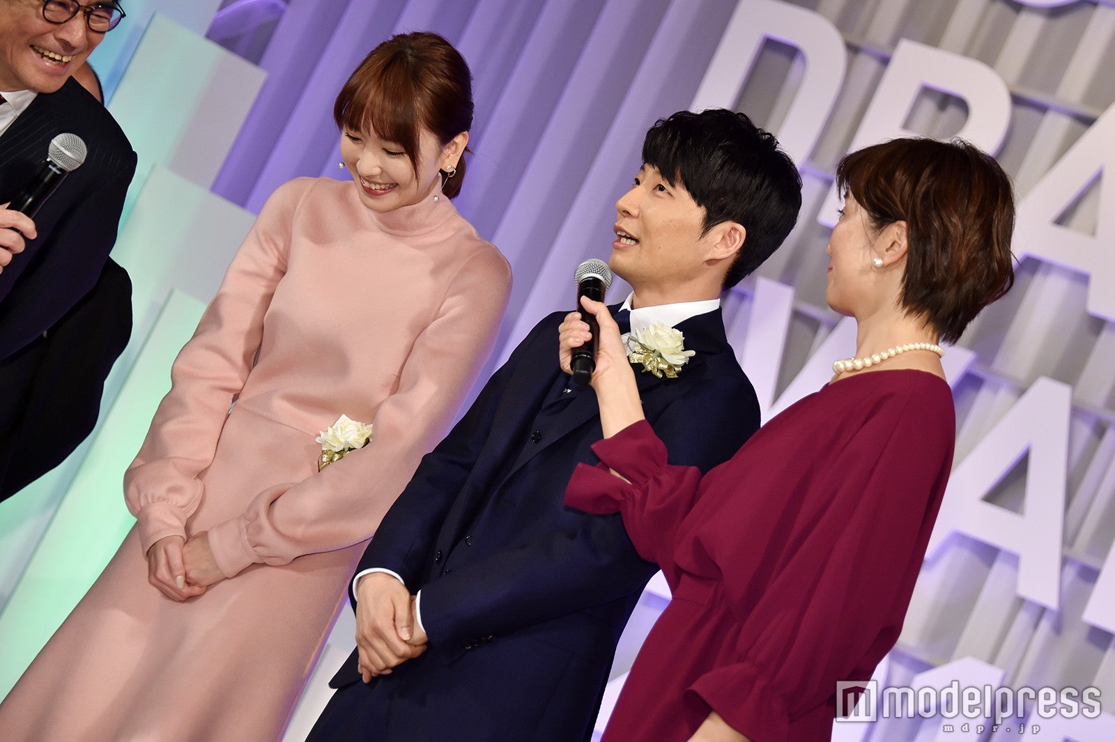 新垣結衣、星野源 （C）モデルプレス