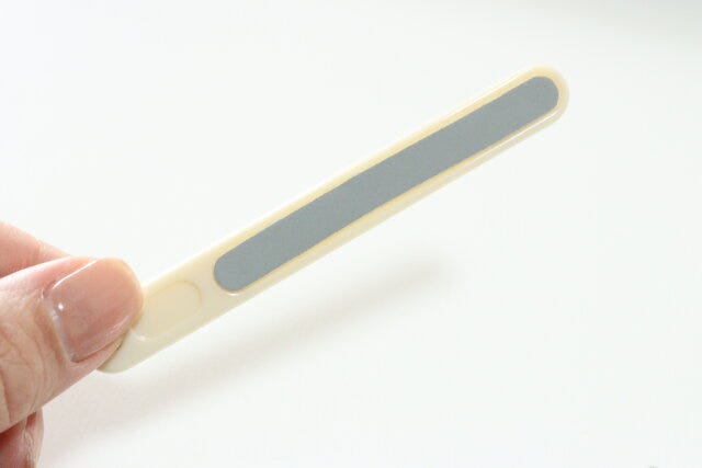 ダイソー ネイルケアセット(4個) ダイソーのネイルケアセット(4個)の爪みがき