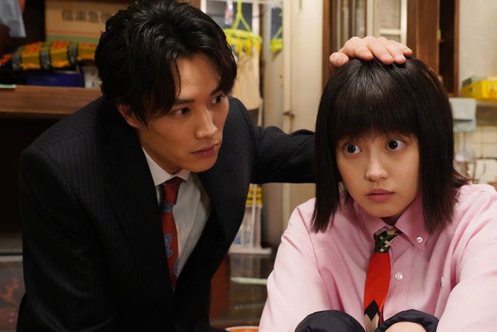 鈴木伸之、今田美桜/「悪女(わる)~働くのがカッコ悪いなんて誰が言った?~」第8話より(C)日本テレビ