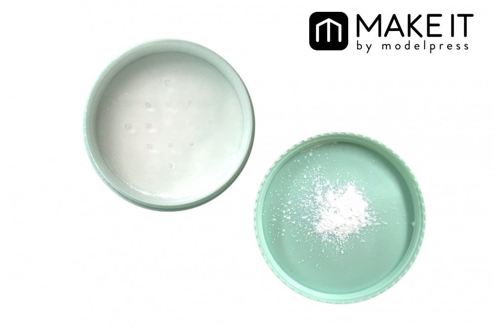 イニスフリー／ノーセバム ミネラルパウダー (C)メイクイット