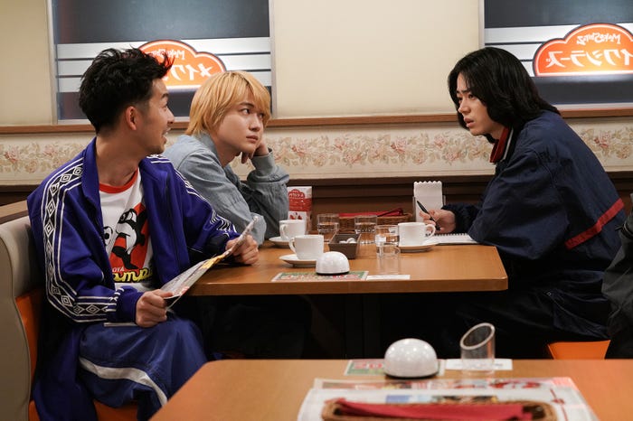 仲野太賀、神木隆之介、菅田将暉 「コントが始まる」第3話より(C)日本テレビ