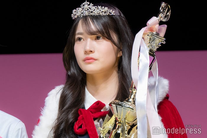 「女子高生ミスコン2024」グランプリに輝いたはるあさん(C)モデルプレス