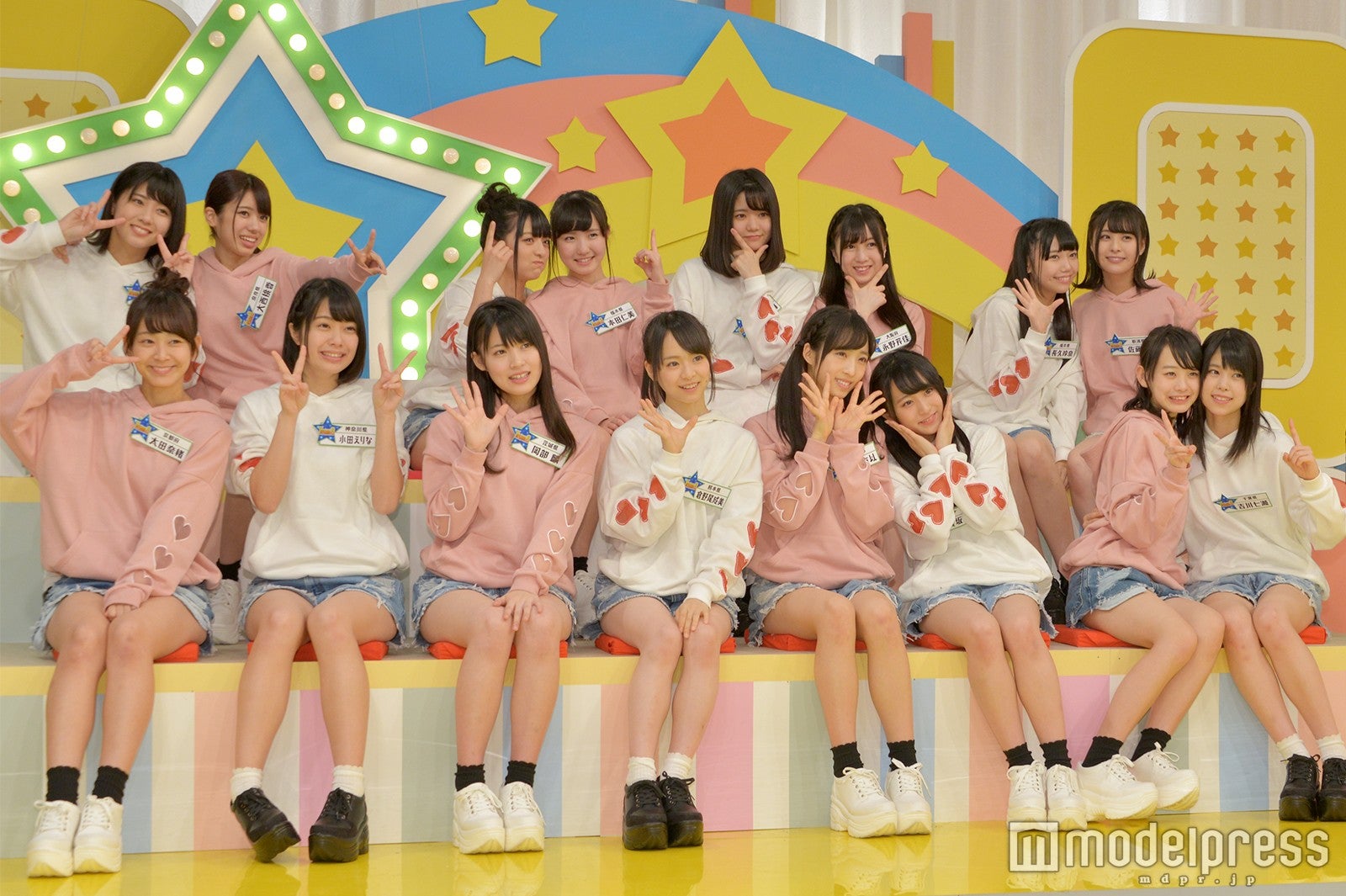 チーム8（C）モデルプレス