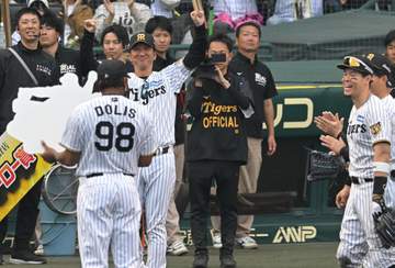 阪神・藤川監督 巨人から16安打も「案外、怖いゲームになりましたね」 ドリス100セーブ「力があれば何歳からでも高められる」