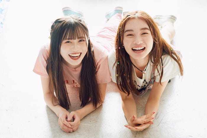 三原羽衣、新野尾七奈「オオカミちゃんとオオカミくんには騙されない」より(C)AbemaTV, Inc.