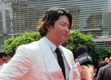村上宗隆 両親の前で2本塁打の大活躍 「デニム履きたかった」球宴で話題の異色コーデの舞台裏、MLBが公開 愛されるお茶目な素顔