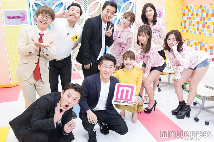 (後列左から)木村亮介、田渕章裕、斉藤慎二、夏目花実、星島沙也加、戸田れい、野々宮ミカ(前列左から)おたけ、太田博久、妹田佳奈子 (C)モデルプレス