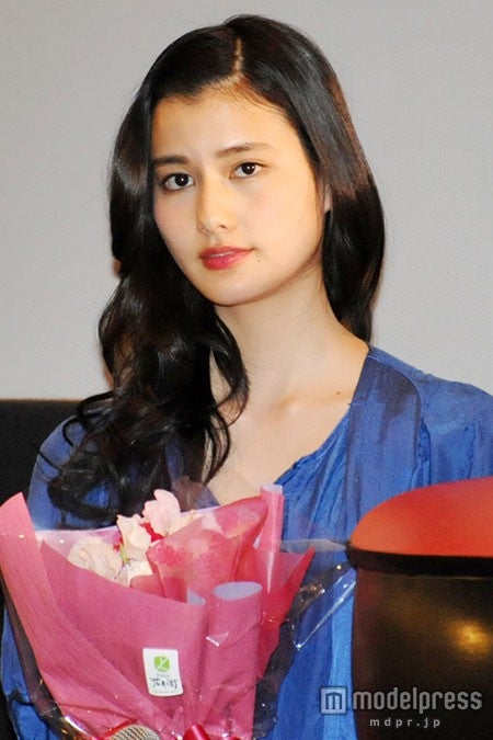 橋本愛の挨拶に会場笑い声