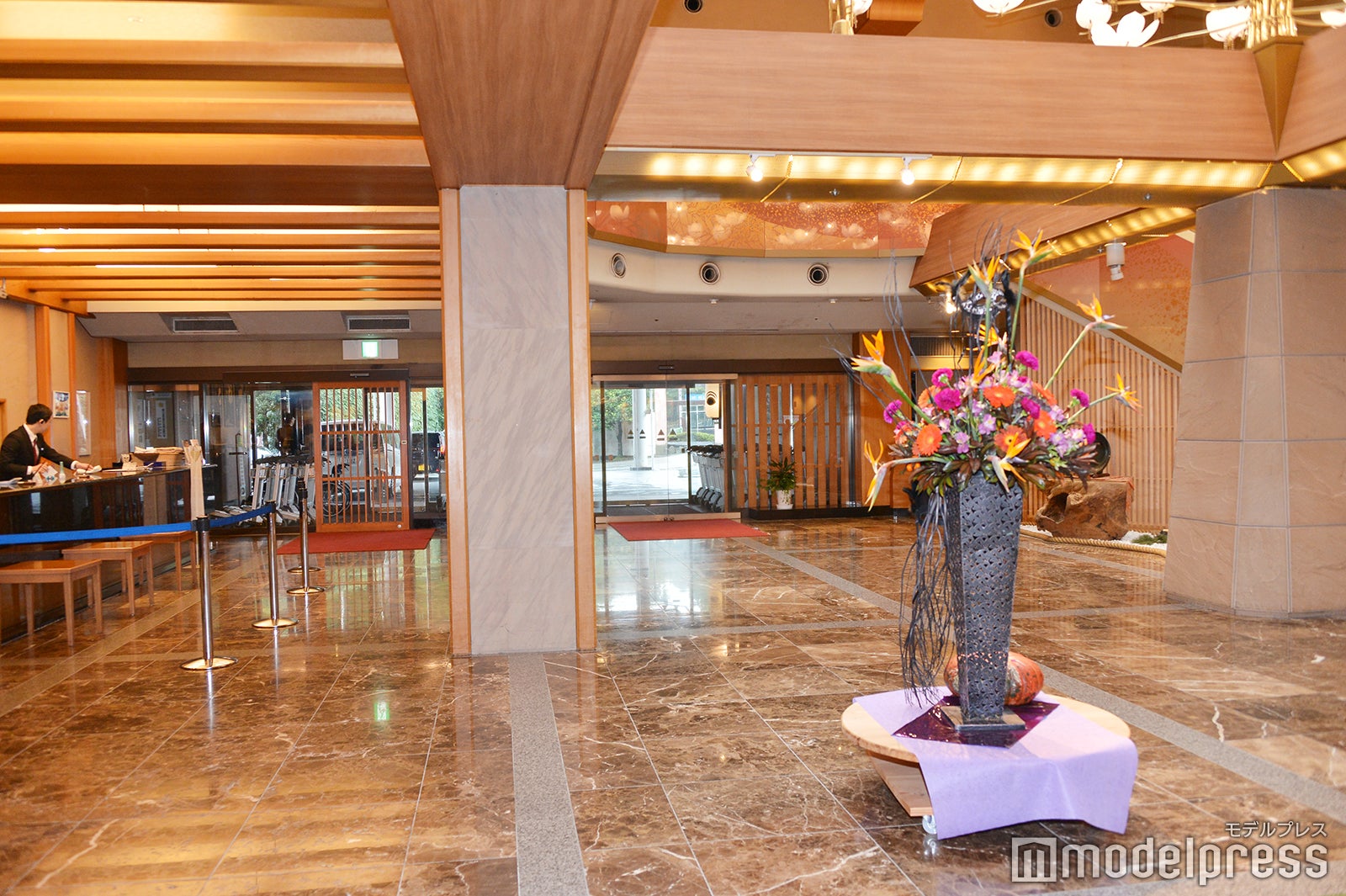 ホテル天坊フロント（C）モデルプレス