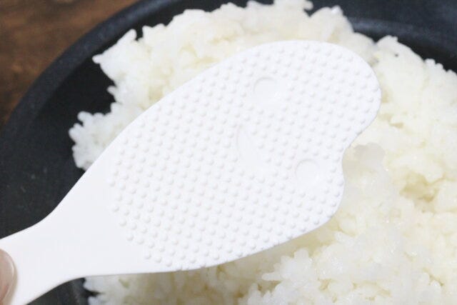 くっつきにくい立つしゃもじ（小）　ごはんがつかない