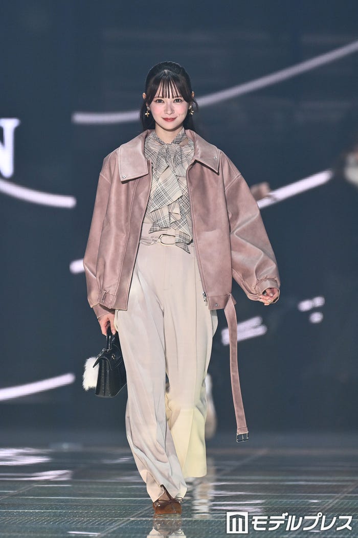 伊藤百花(C)モデルプレス