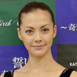 舞台「誓い~奇跡のシンガー」の制作発表会に登場した土屋アンナ