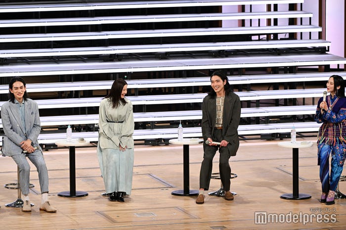 町田啓太、吉高由里子、柄本佑、ファーストサマーウイカ(C)モデルプレス