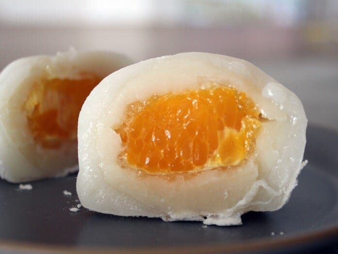 クセがなくやさしい甘さの白あんが、デコポンの繊細な香りに寄り添います