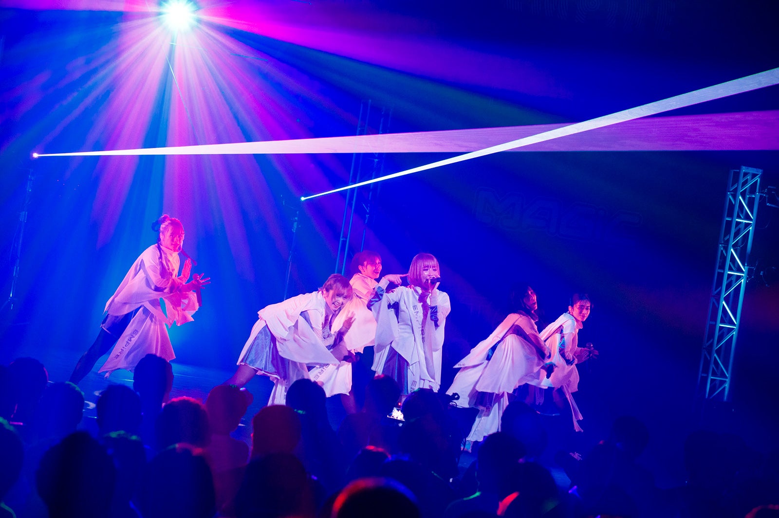 EMPiRE（ExWHYZ）（提供写真）