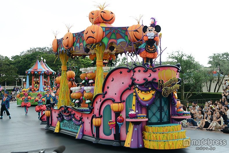 パレード「ハッピーハロウィーンハーベスト」