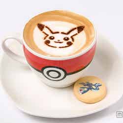 「ピカチュウラテ」ホット¥680/ホットには、ゲンシグラードンorゲンシカイオーガクッキー付き