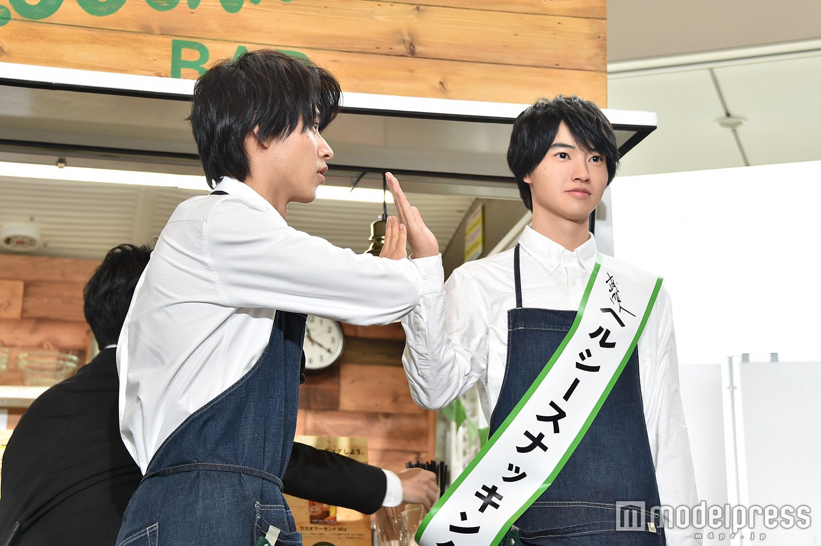 山崎賢人「肌の質感まで！」（C）モデルプレス