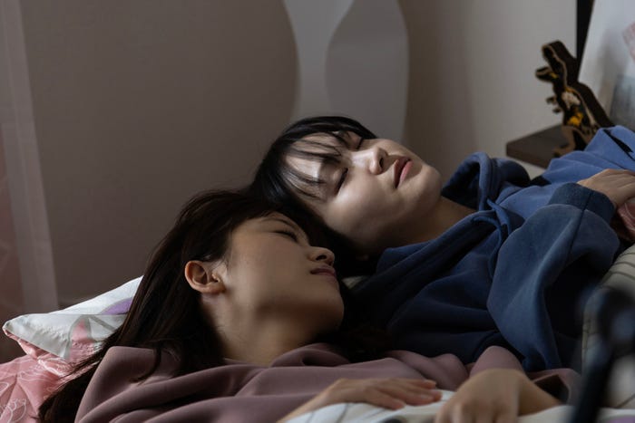 工藤美桜、尾碕真花「コールミー・バイ・ノーネーム」第5話(C)MBS