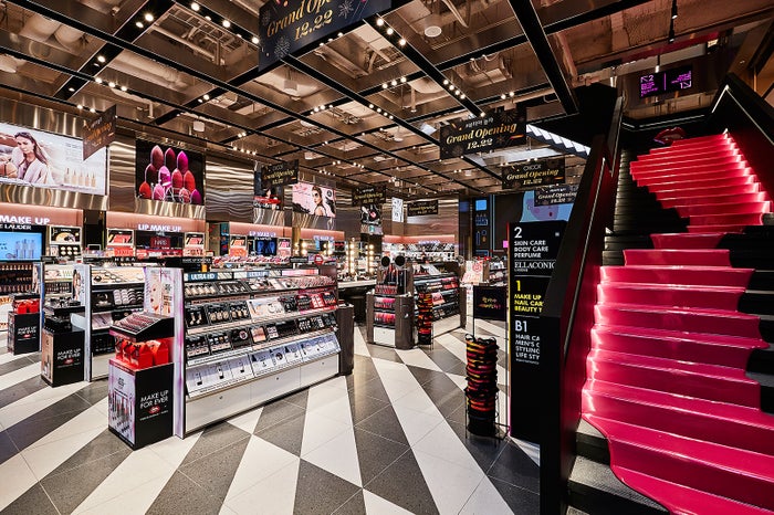 CHICORフラッグシップ江南駅店/画像提供:株式会社 新世界