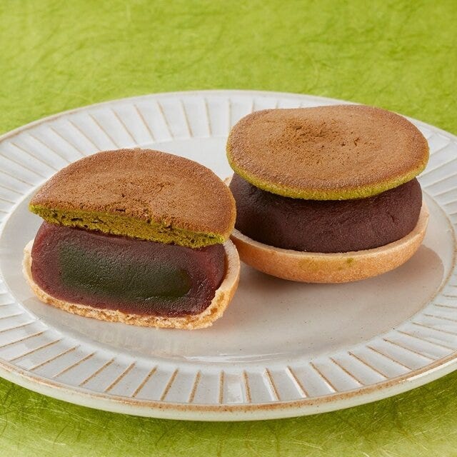 シャトレーゼ もなどら シャトレーゼのどら焼きと最中が組み合わさったもなどら
